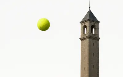 Chute Libre d’une Balle de Tennis